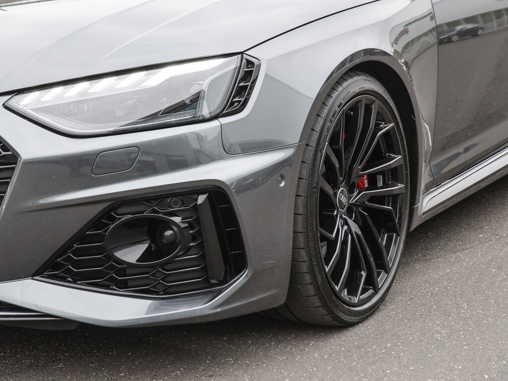 Image about Audi RS 4 Avant TFSI quattro tiptronic