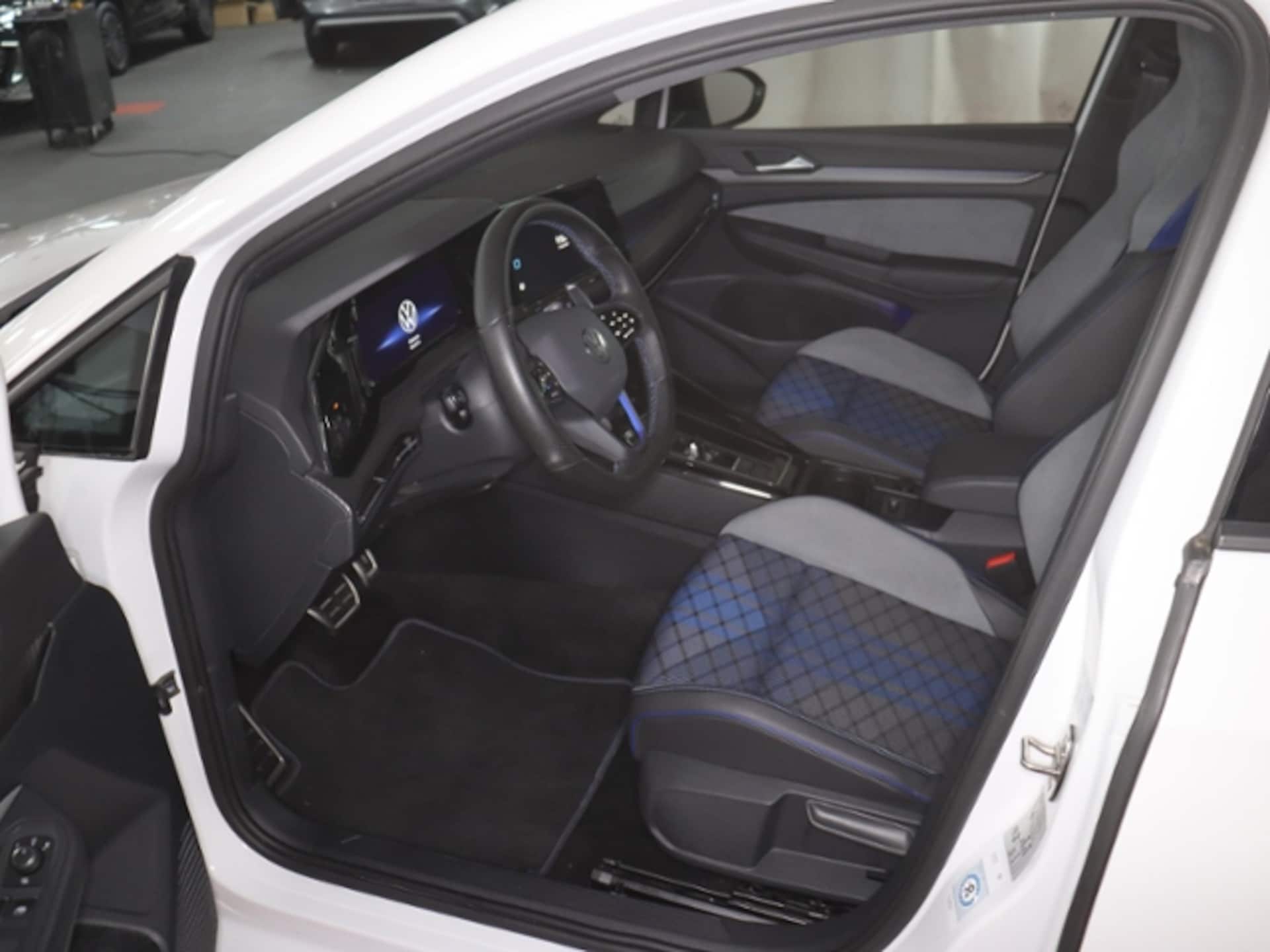 Volkswagen Golf R
