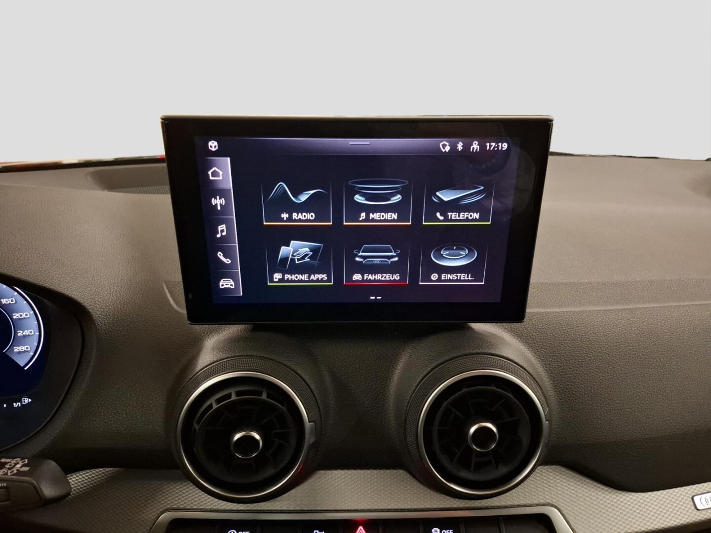 Bild über Audi Q2 30 TFSI Schaltgetriebe - für weitere Informationen kontaktieren Sie den Audi Partner