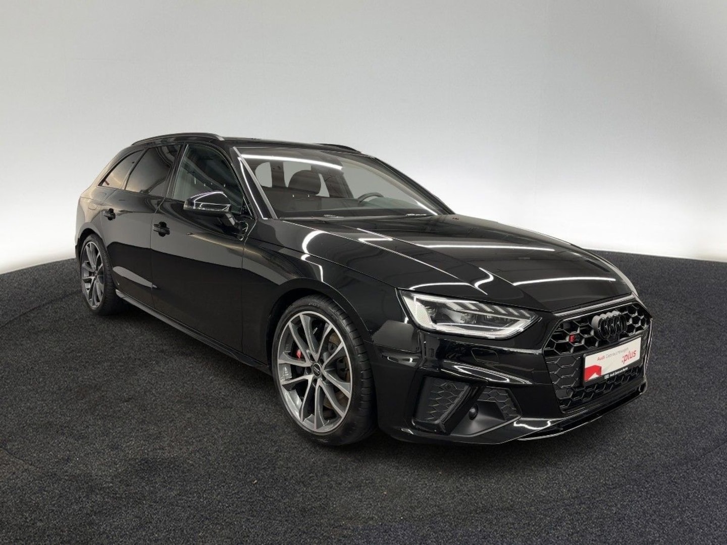 Bild über Audi S4 Avant TDI quattro tiptronic - für weitere Informationen kontaktieren Sie den Audi Partner