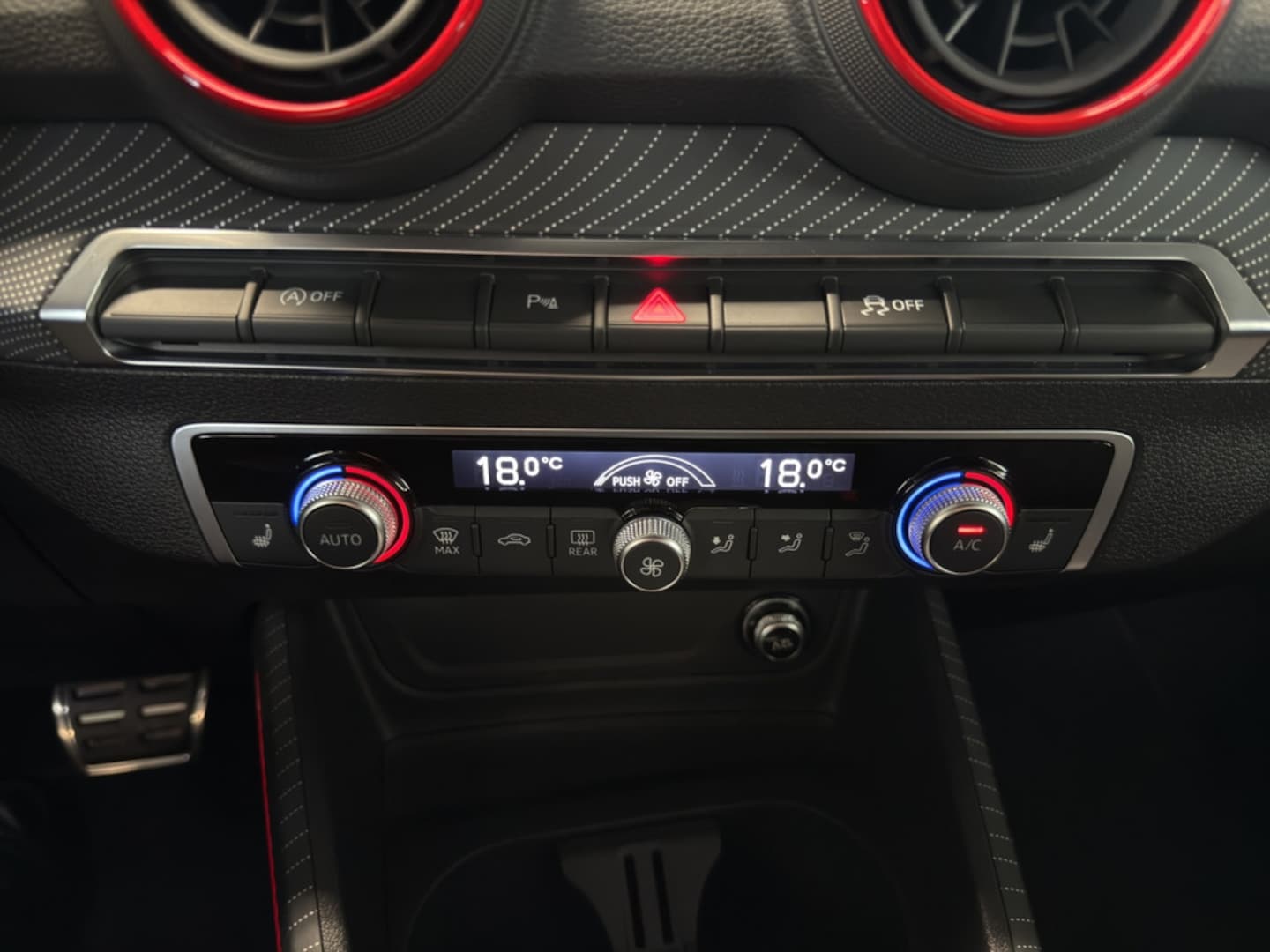 Bild über Audi Q2 S line 35 TFSI S tronic - für weitere Informationen kontaktieren Sie den Audi Partner