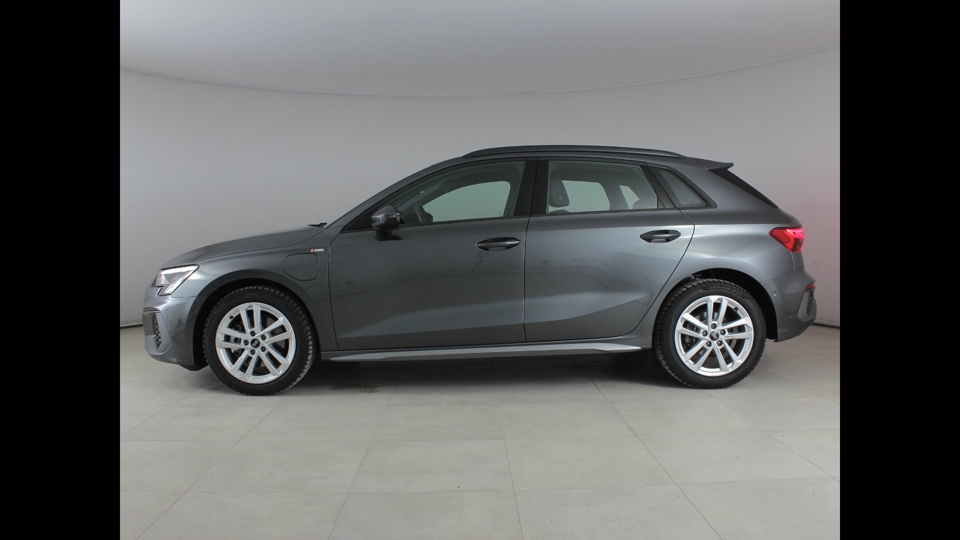 Immagine di Audi A3 Sportback TFSI e S line edition 40 TFSI e 150 kW (204 CV) S tronic - Vista: for more details contact your dealer