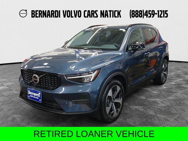 2026 Volvo XC40 B5 Core Dark AWD's photo