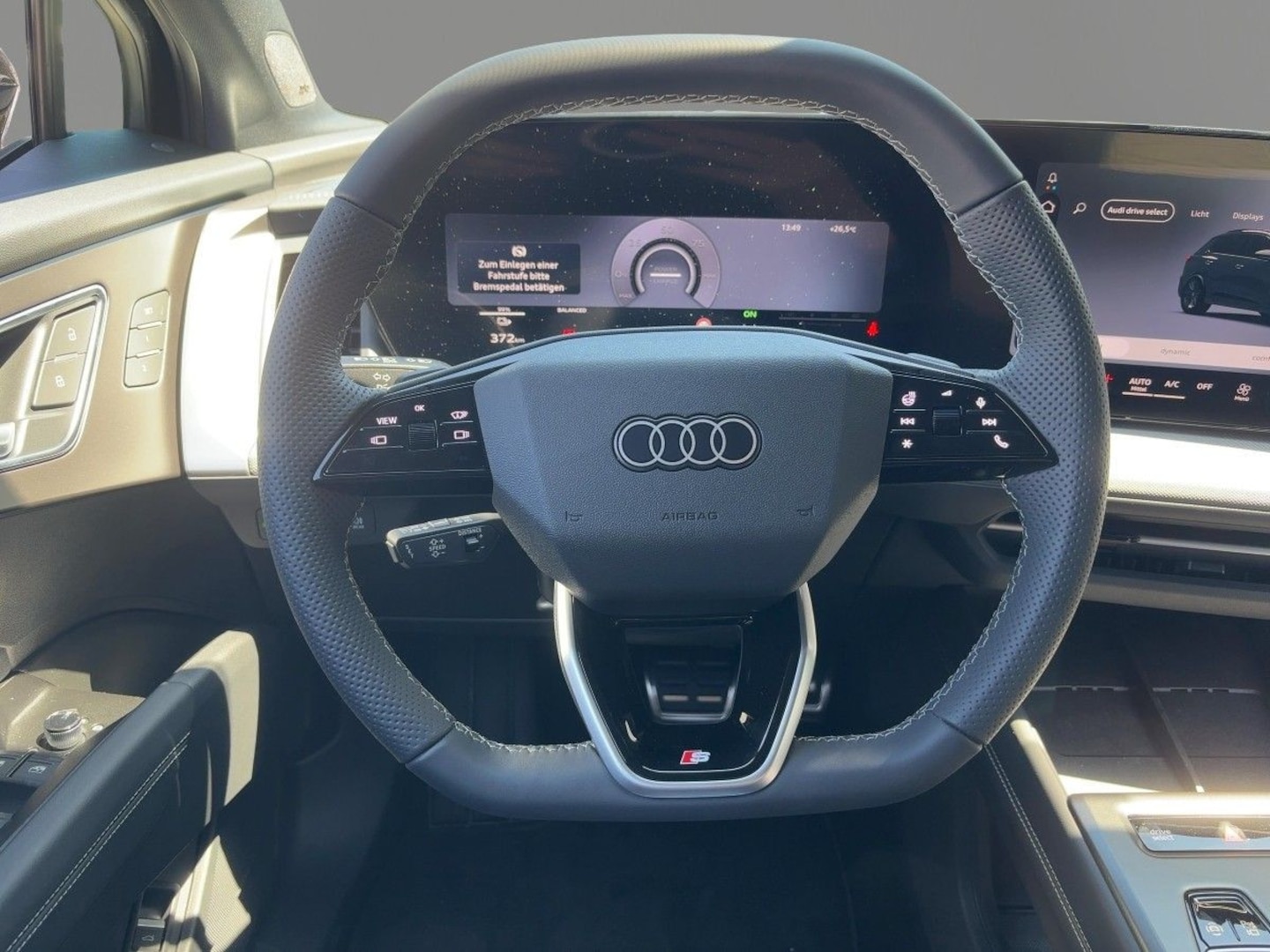 Bild über Audi Q4 SUV e-tron e-tron quattro performance 250 kW - für weitere Informationen kontaktieren Sie den Audi Partner