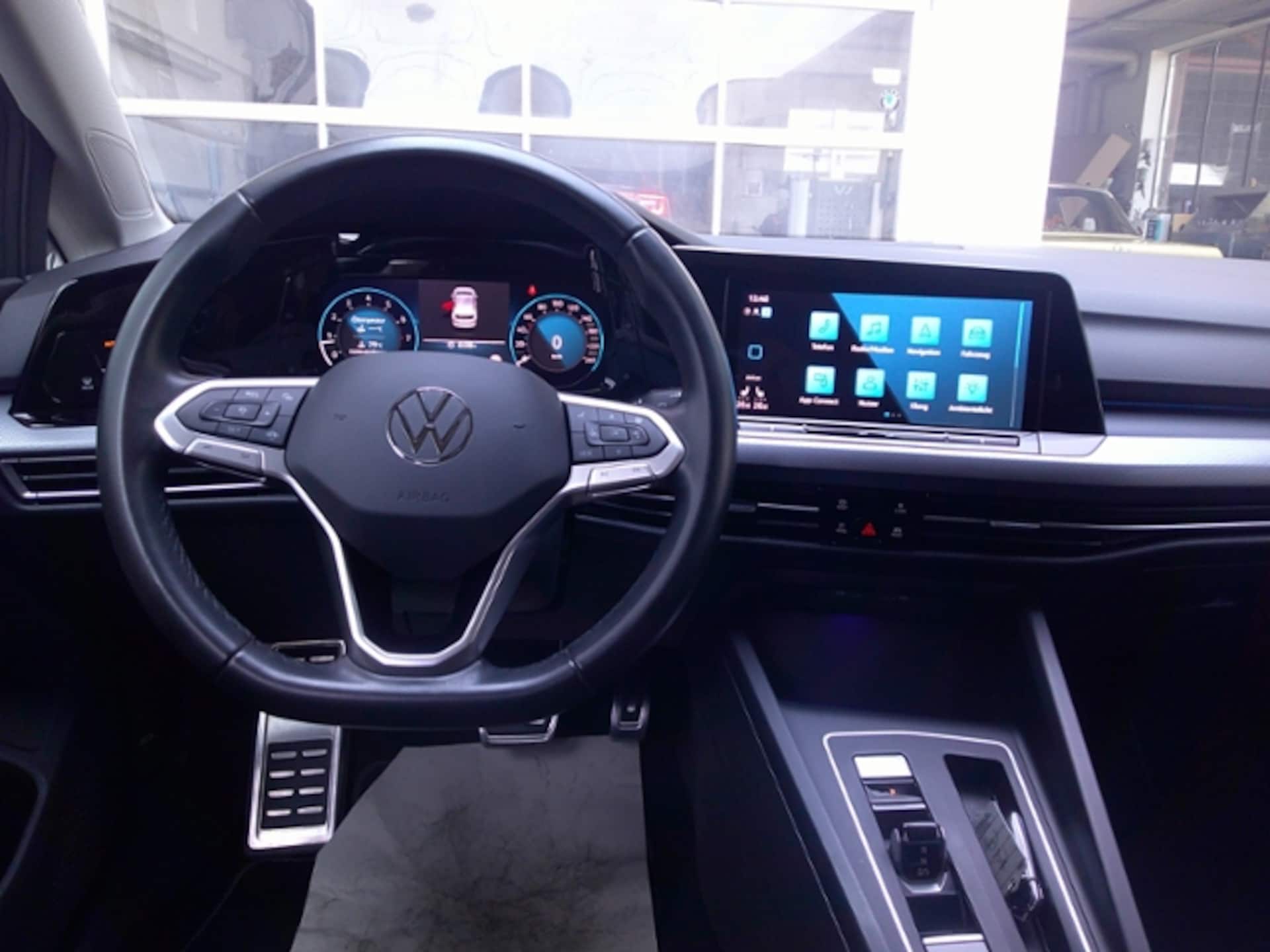 Volkswagen Golf Active