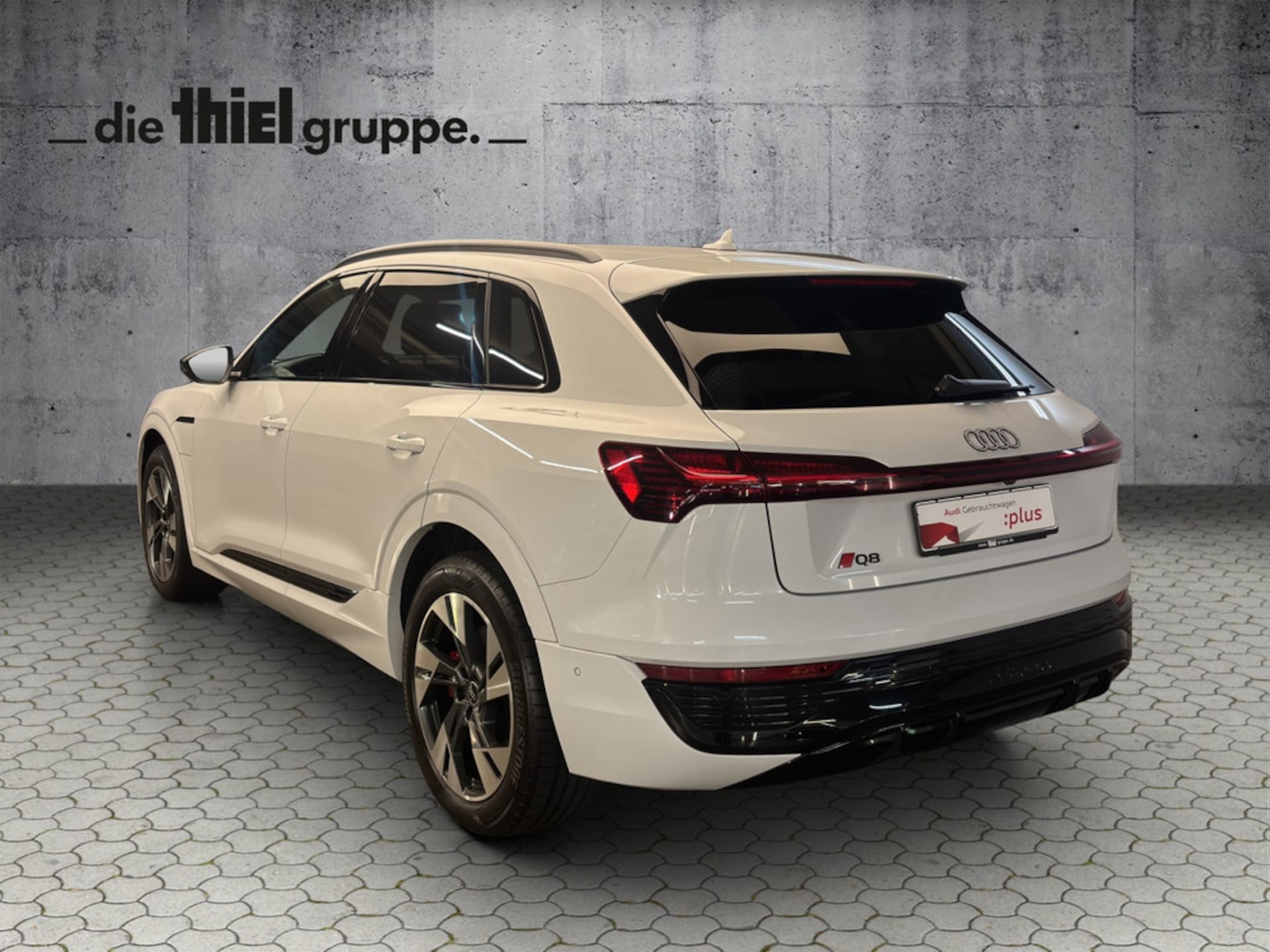 Audi Q8 e-tron S line