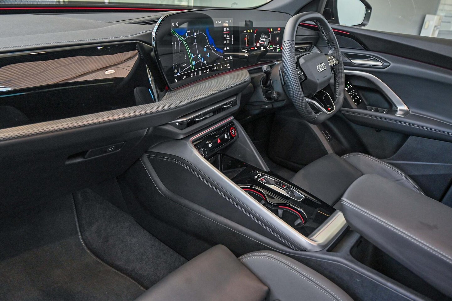 Image about Audi SQ5 SUV TFSI 270 kW edition one