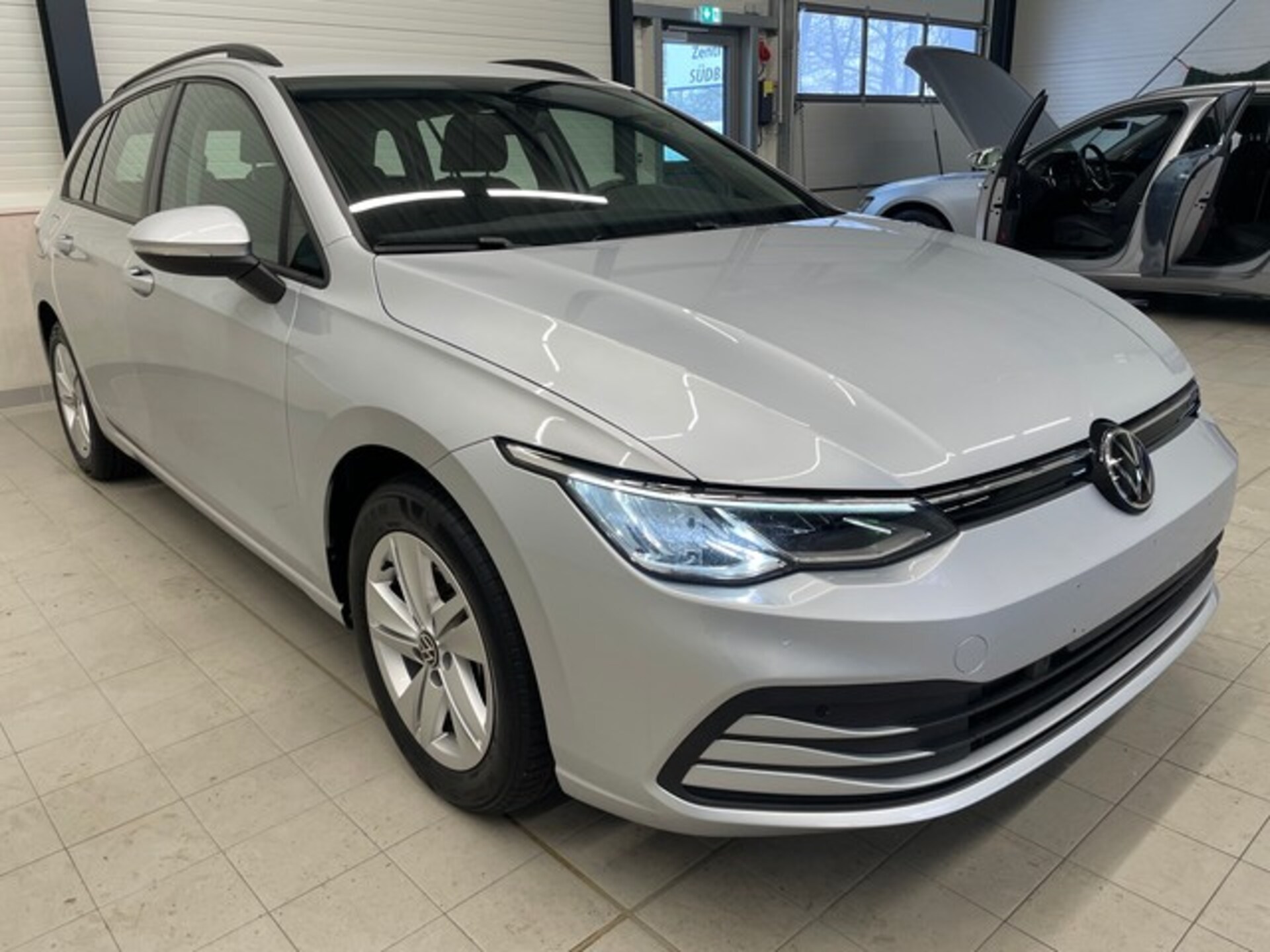 Volkswagen Golf Variant Life