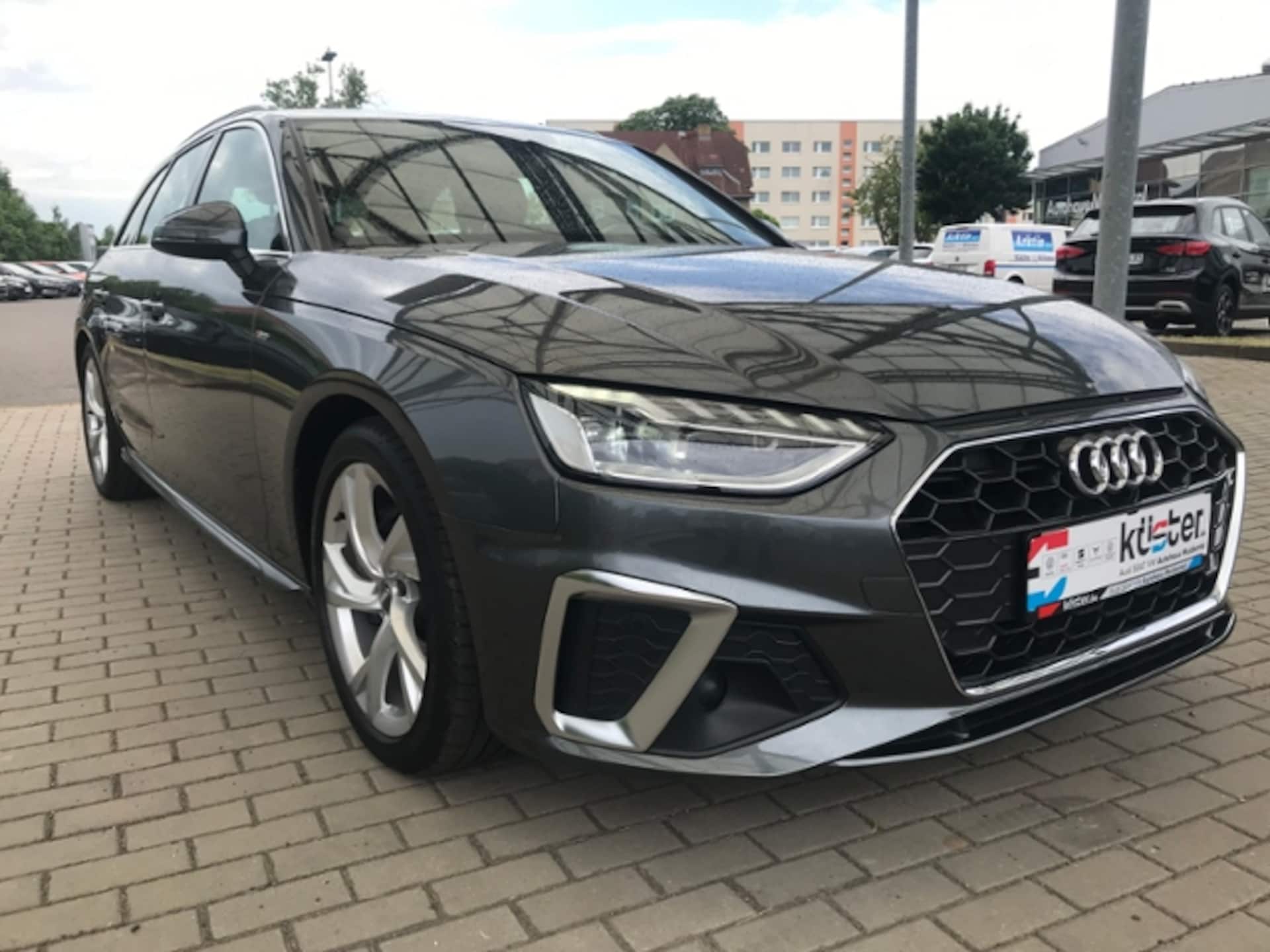 Audi A4 Avant S line
