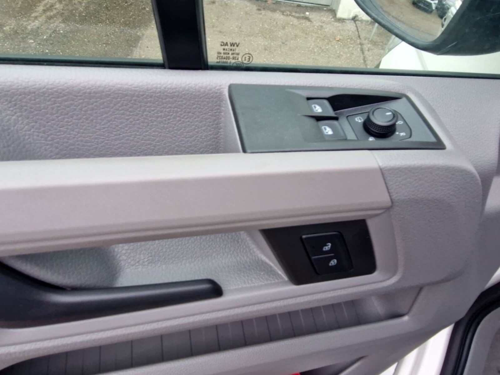 Volkswagen Crafter Kasten mittlerer Radstand – Bild 11