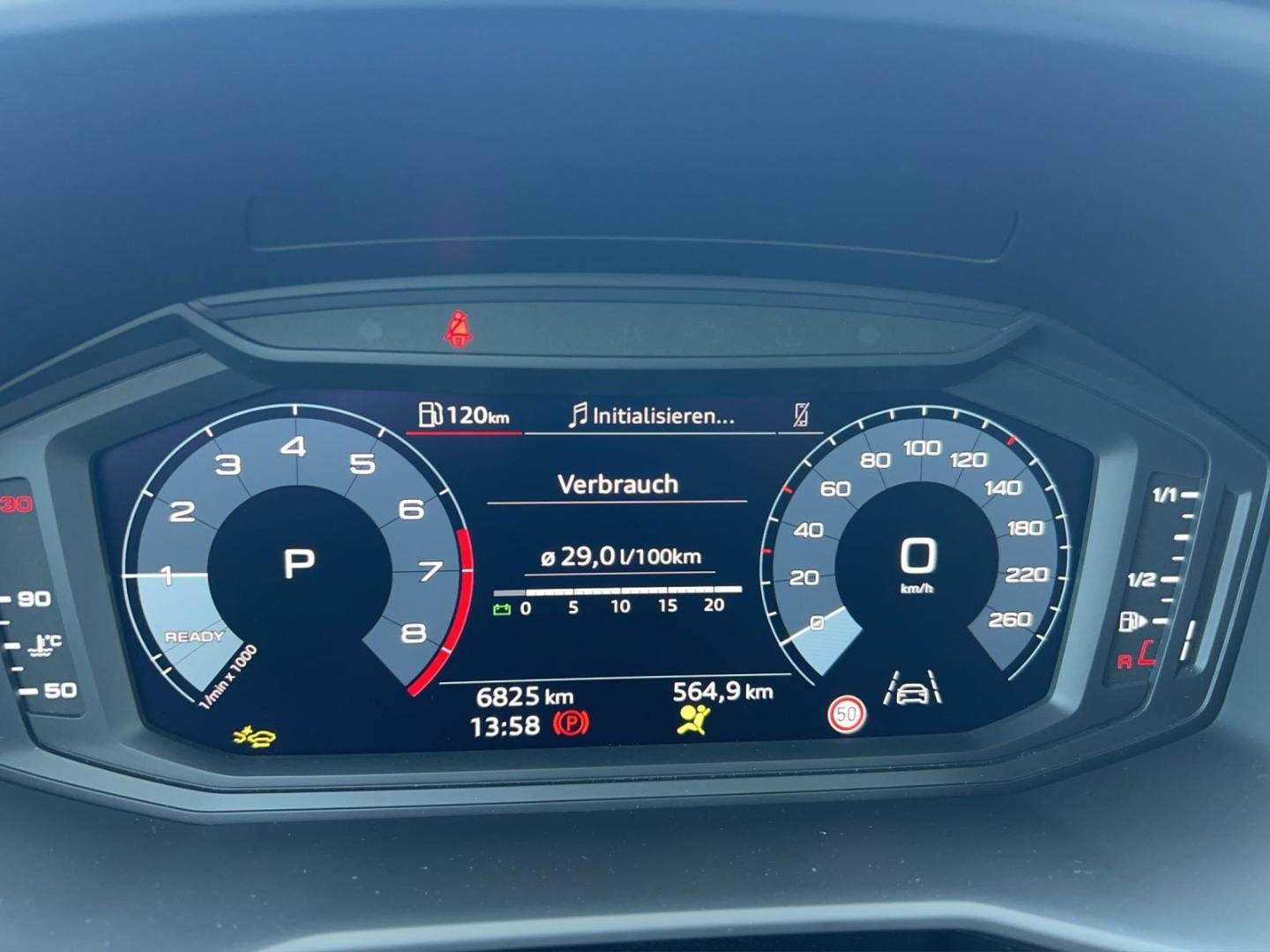 Bild über Audi A1 allstreet 30 TFSI S tronic - für weitere Informationen kontaktieren Sie den Audi Partner