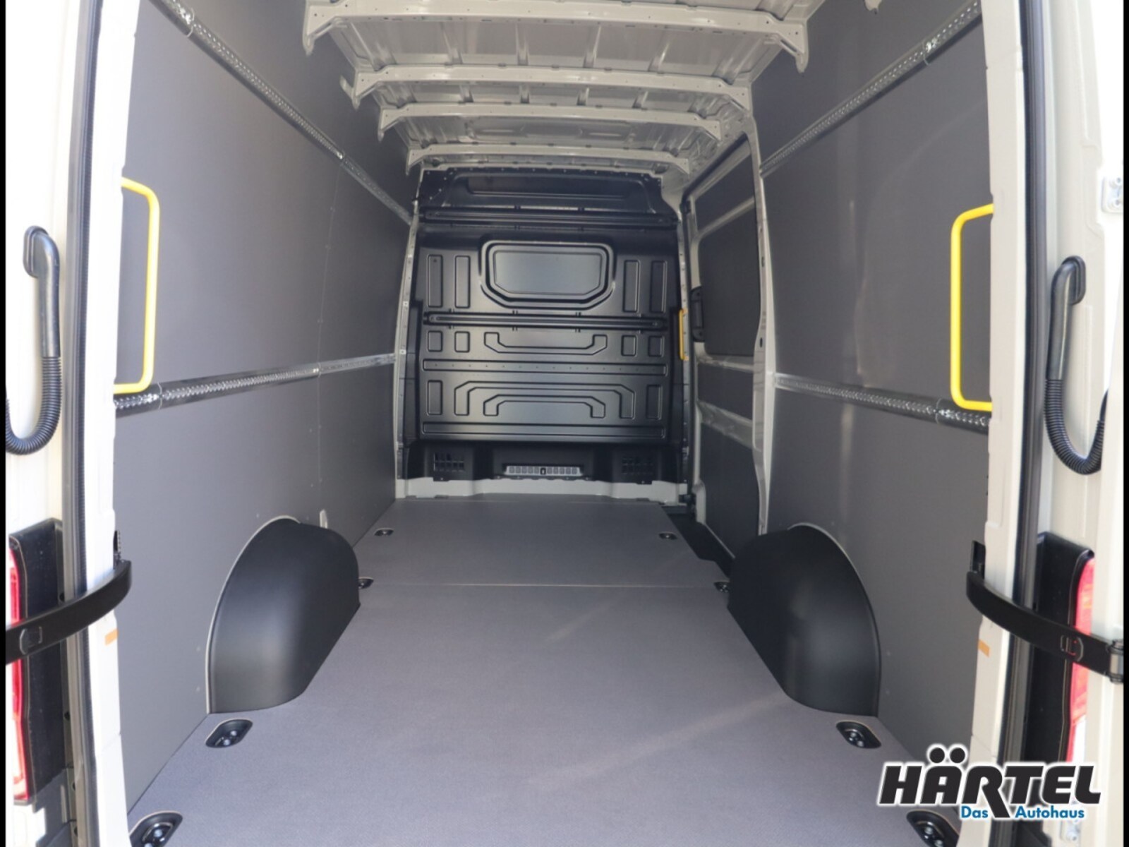 Volkswagen Crafter Kasten mittlerer Radstand – Bild 10