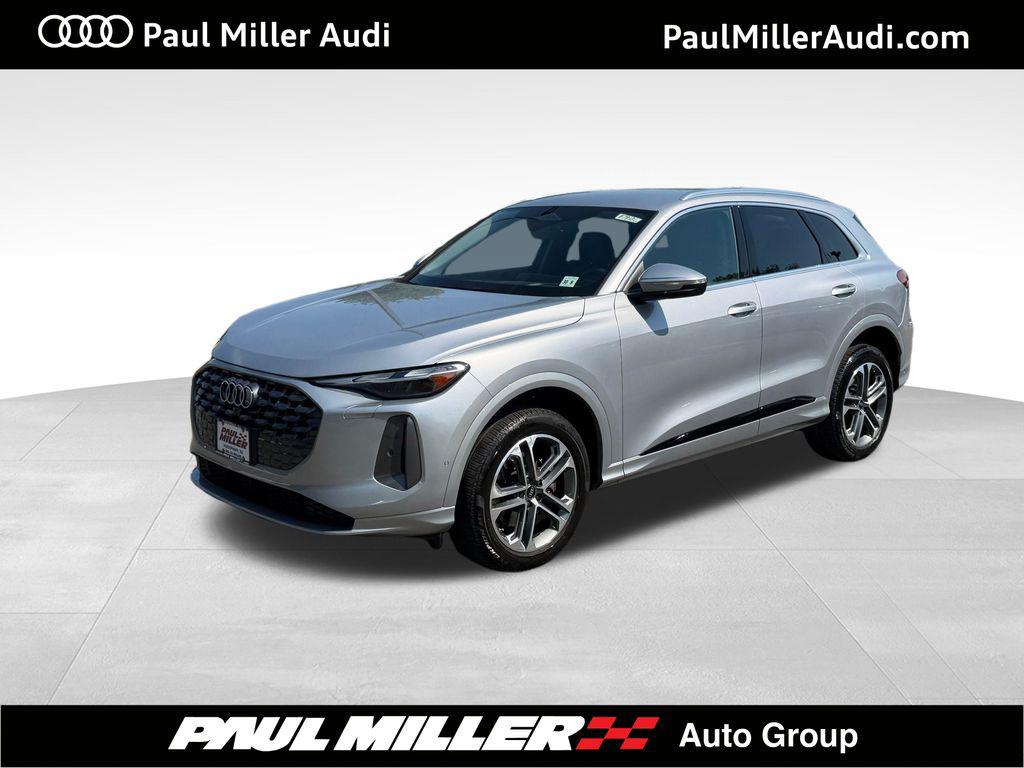 2025 Audi Q5 Premium quattro's photo