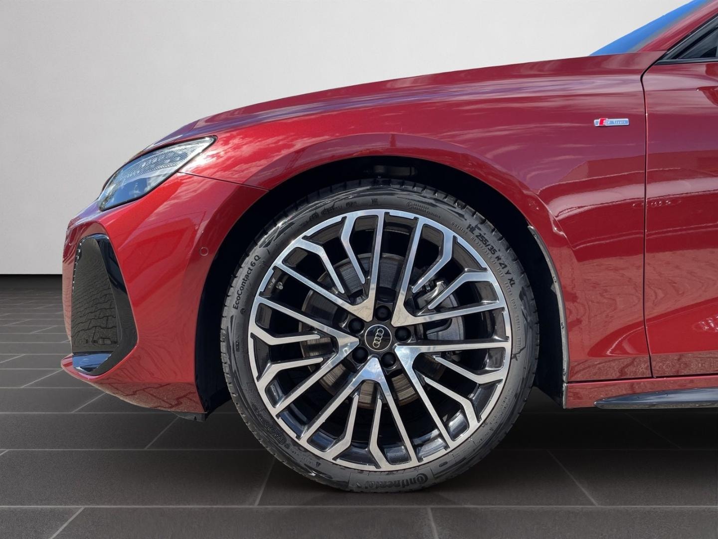 Bild über Audi A6 Avant TDI quattro 150 kW S tronic - für weitere Informationen kontaktieren Sie den Audi Partner