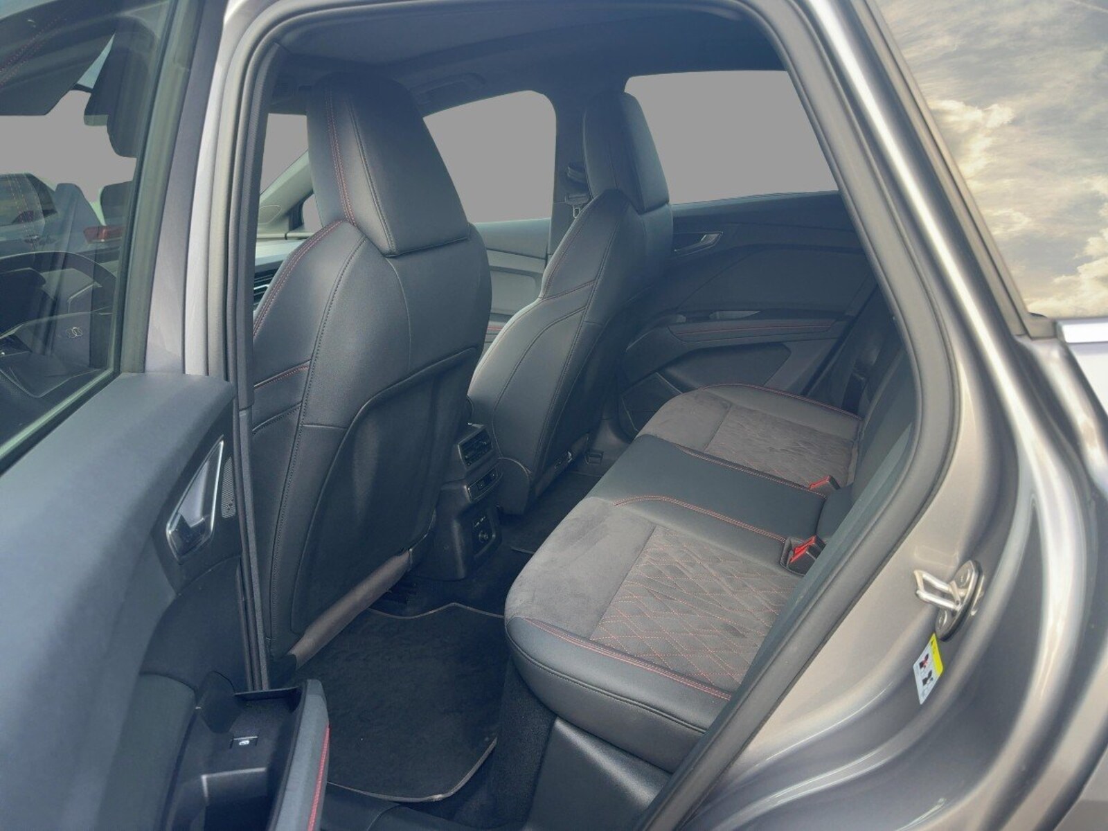 Audi Q4 Sportback e-tron – Bild 9