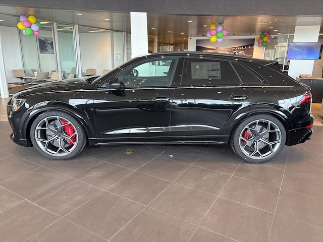 2026 Audi RS Q8 SUV performance