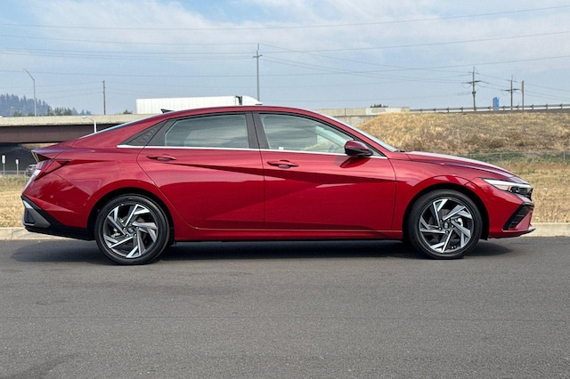 2025 Hyundai Elantra Hybrid