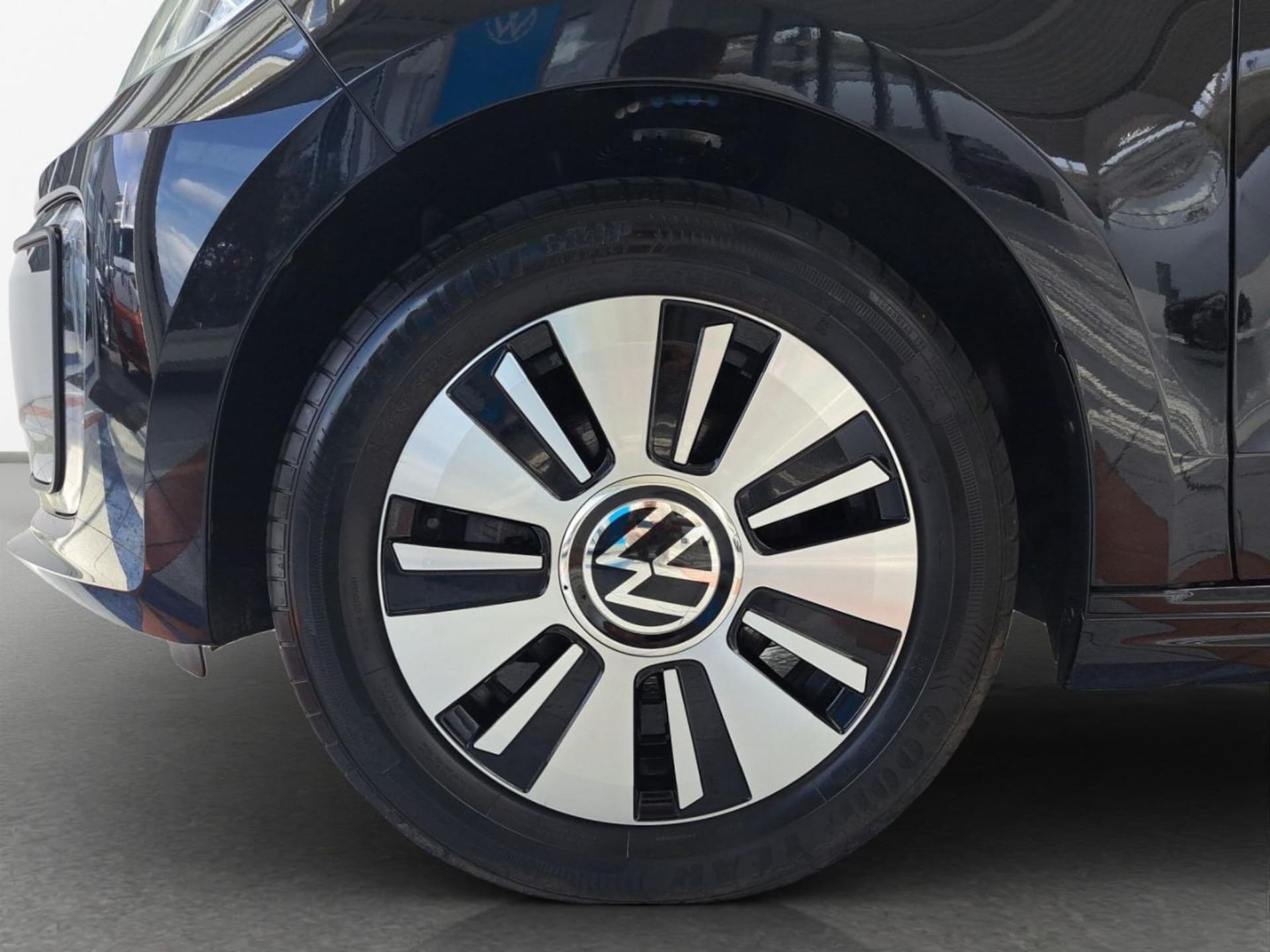 Volkswagen e-up! Style "Plus"