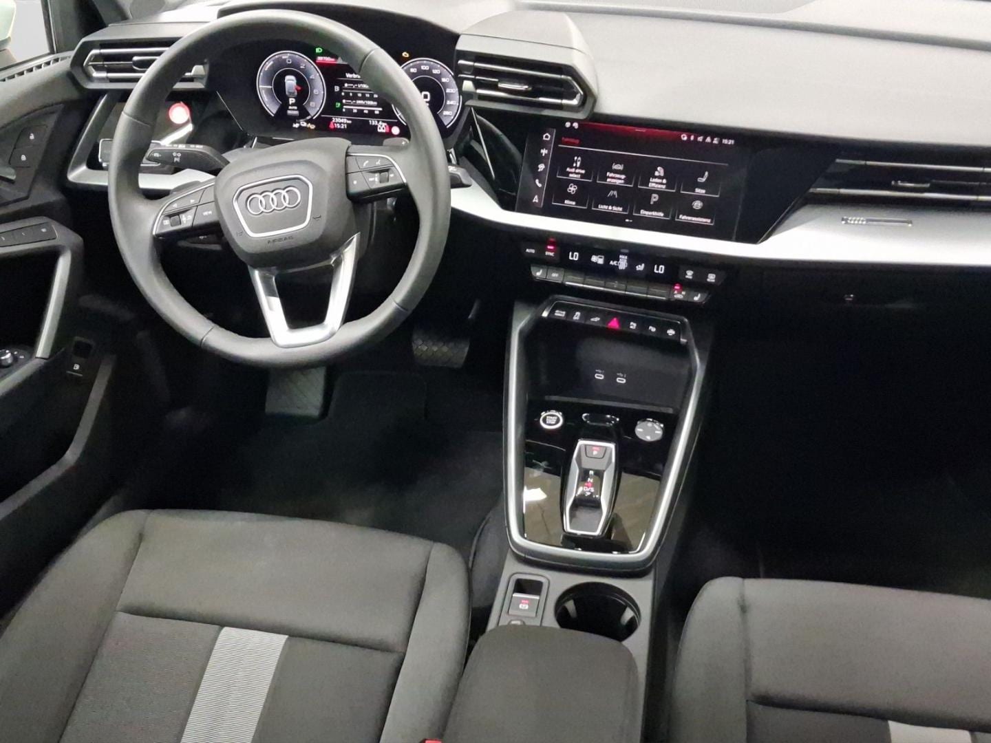 Bild über Audi A3 Sportback TFSI e advanced 40 TFSI e S tronic - für weitere Informationen kontaktieren Sie den Audi Partner