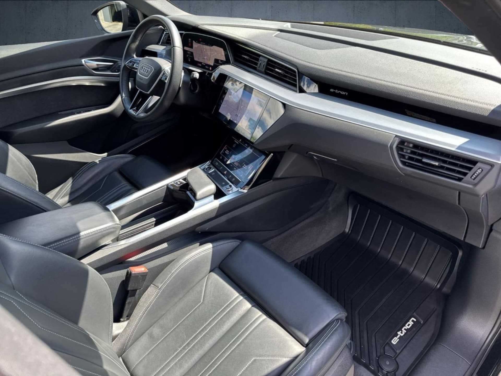 Audi Q8 e-tron S line