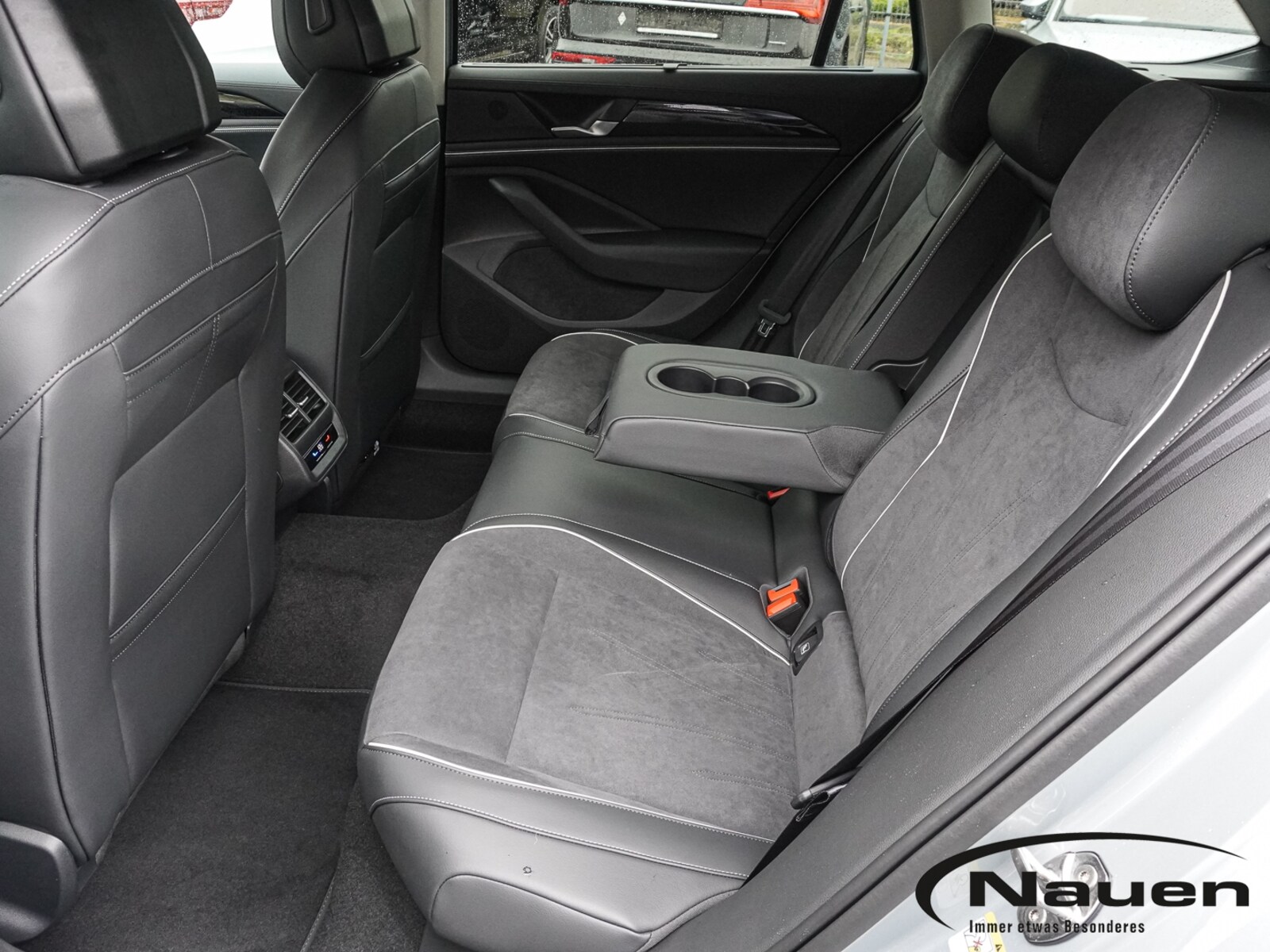 Volkswagen Passat – Bild 14