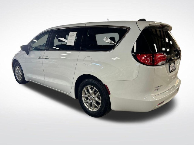 2023 Chrysler Voyager