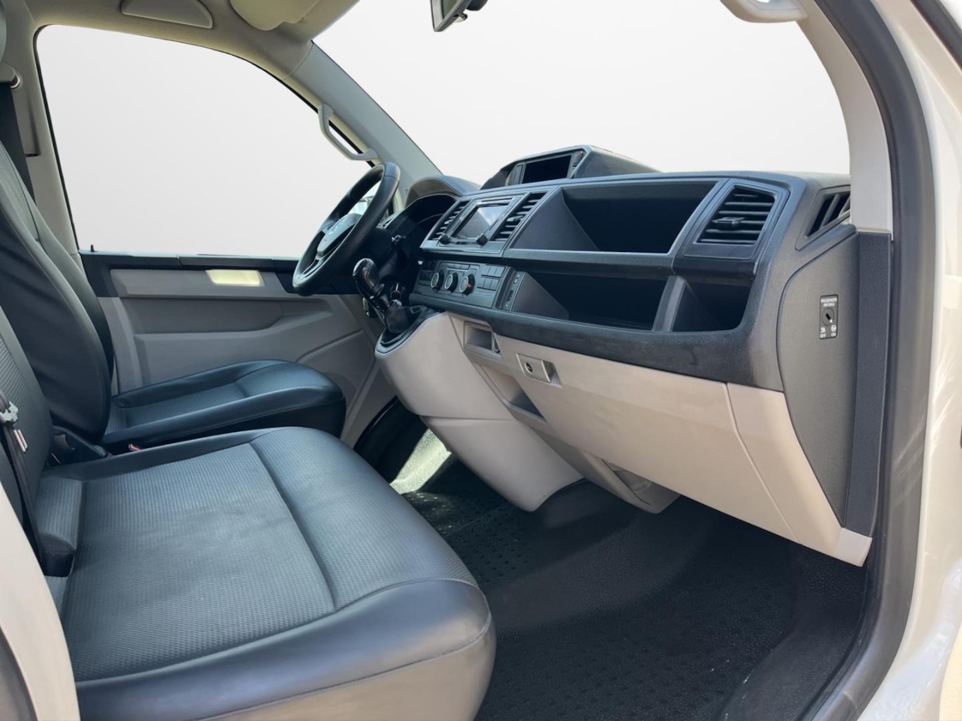 Volkswagen T6 Transporter Kasten langer Radstand