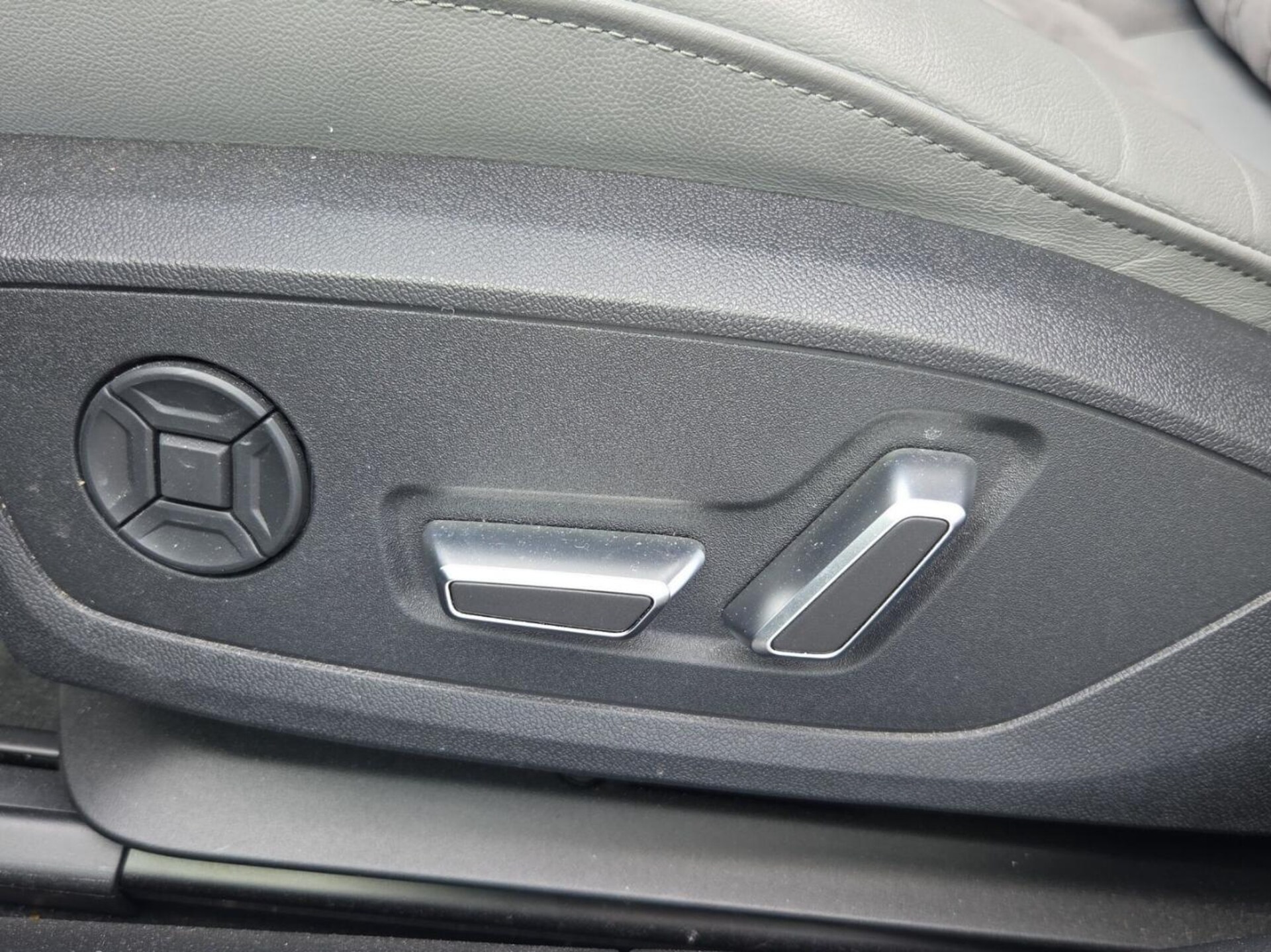 Audi S6 Avant
