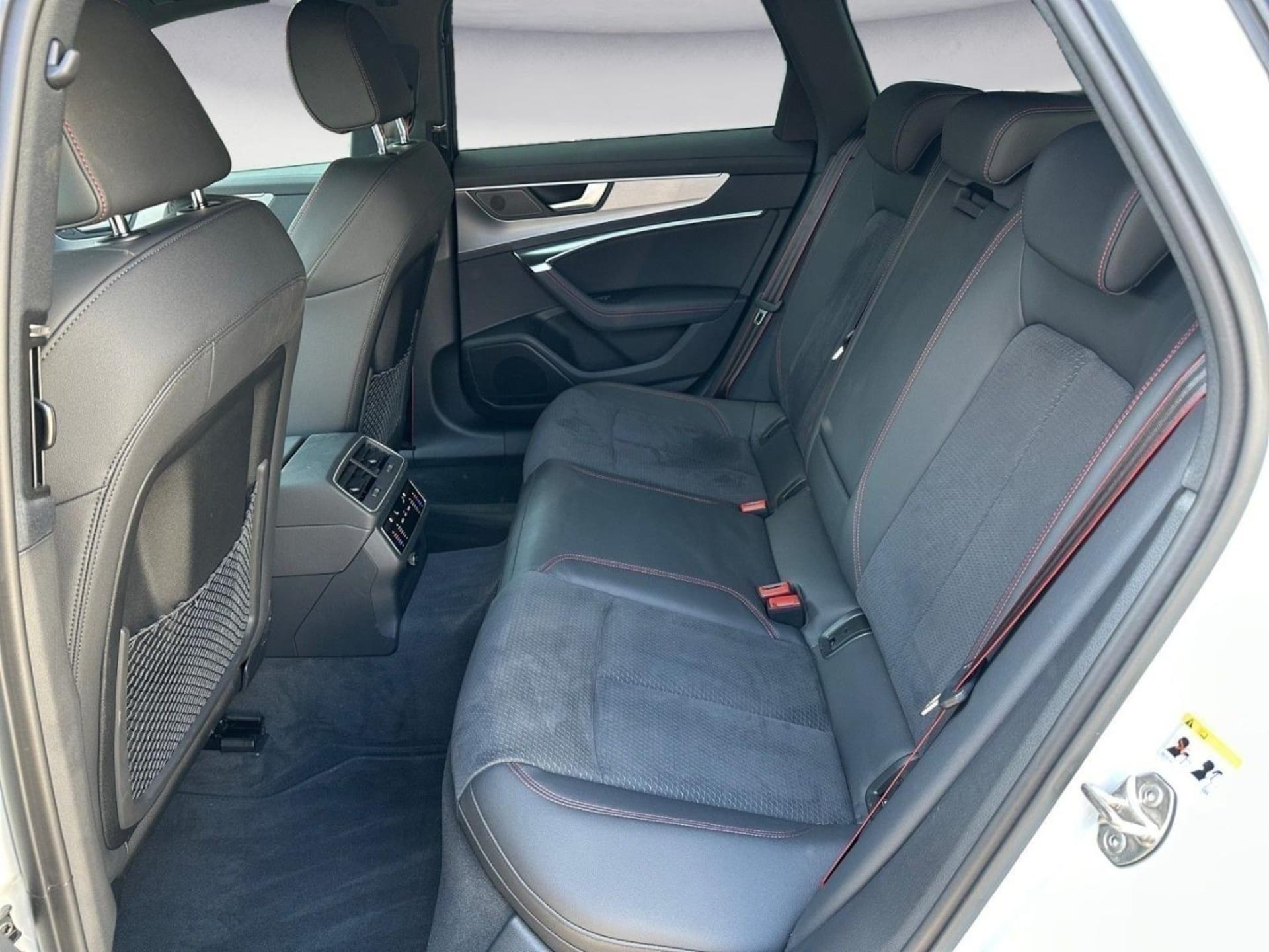 Audi S6 Avant