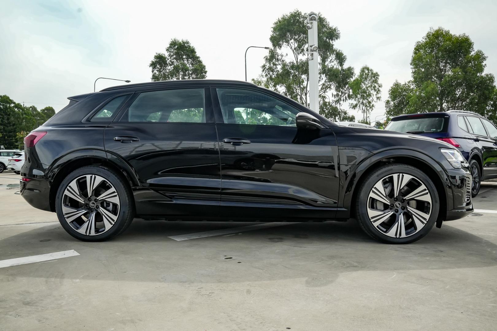 Image about Audi Q8 e-tron 55 e-tron quattro Launch Edition 300,00 kW