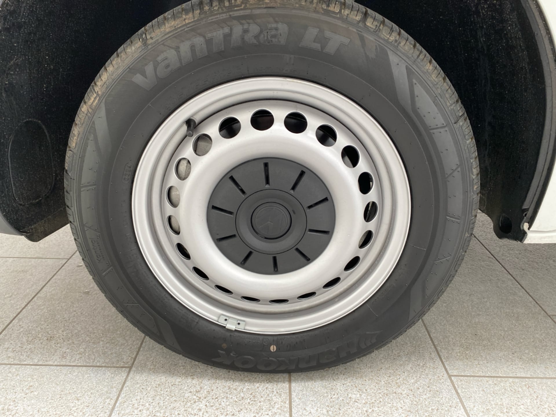 Volkswagen T6.1 Transporter Kombi langer Radstand