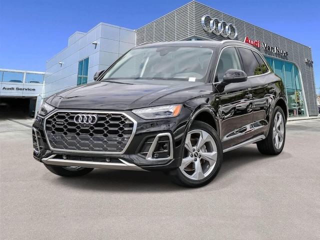 2023 Audi Q5 S line Prestige AWD photo