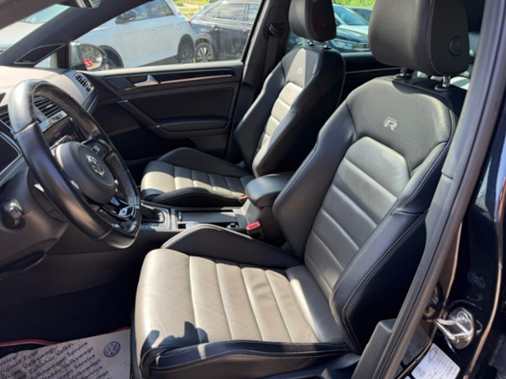 Volkswagen Golf R
