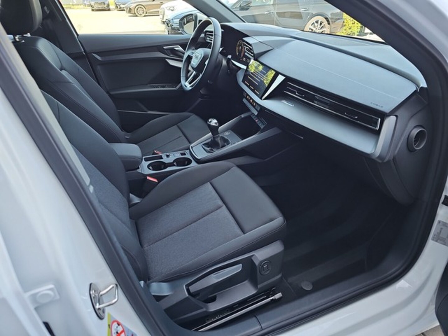 Bild über Audi A3 Sportback 30 TDI Schaltgetriebe - für weitere Informationen kontaktieren Sie den Audi Partner