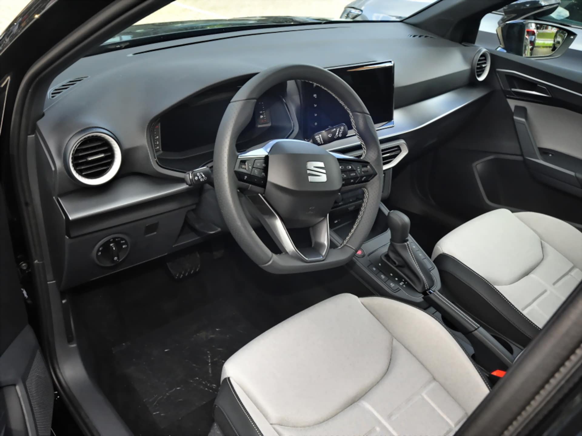 SEAT Arona FR