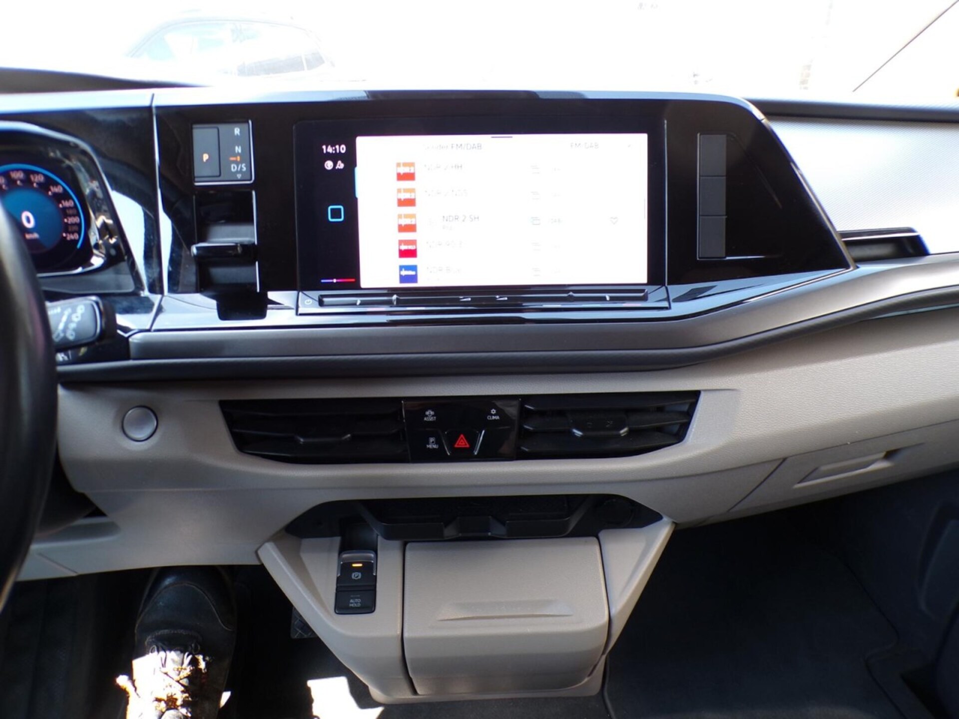 Volkswagen Multivan Langversion Basis-Modell