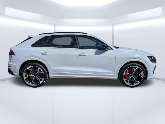 2026 Audi RS Q8 SUV performance