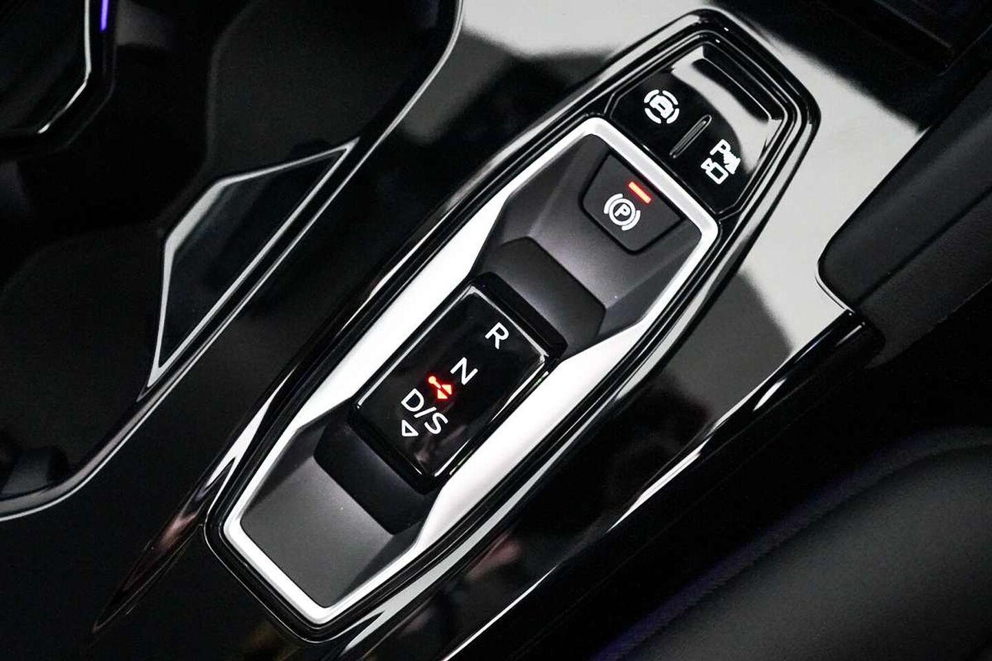 Image about Audi Q5 SUV TDI quattro 150 kW