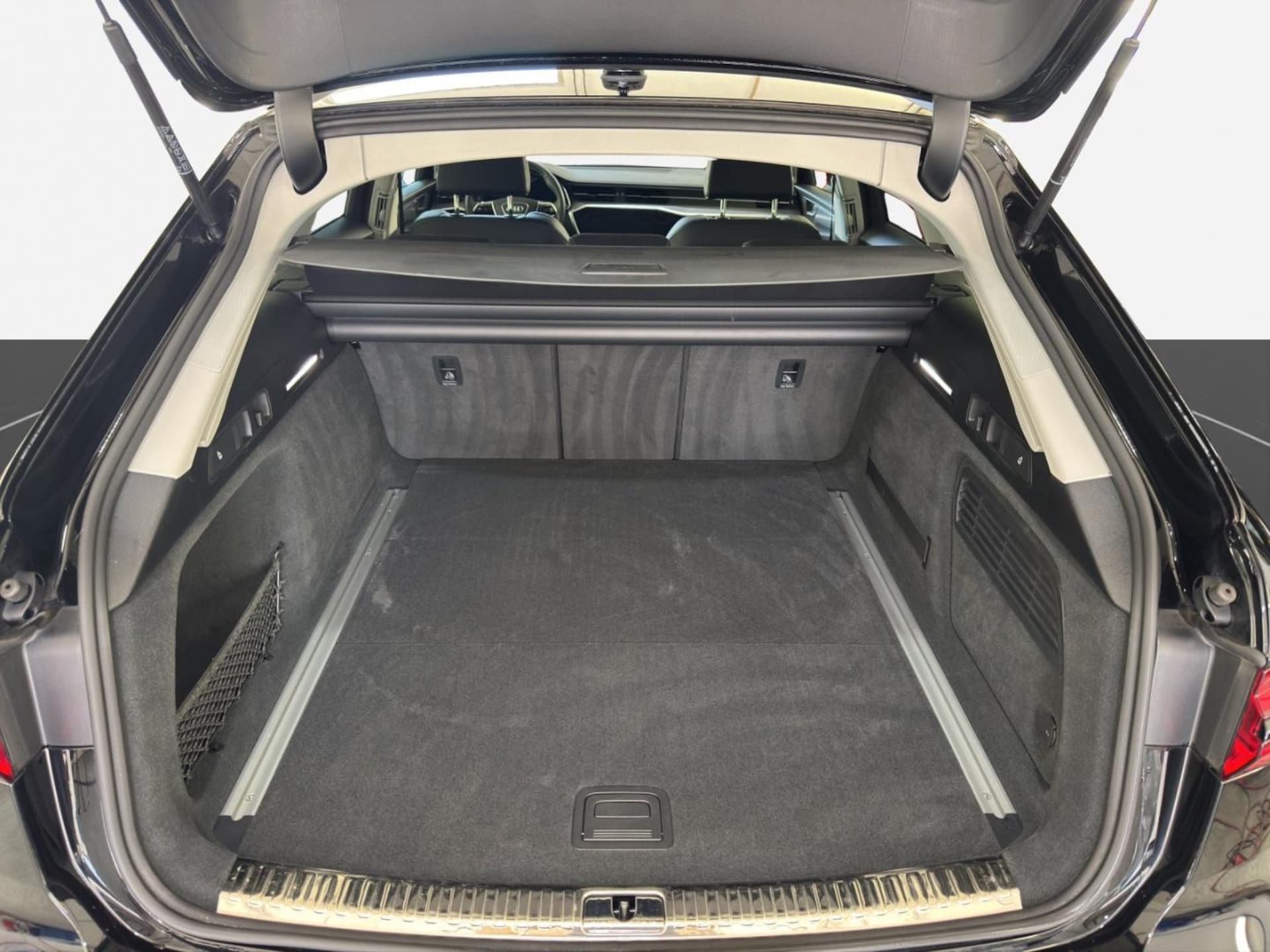 Audi S6 Avant