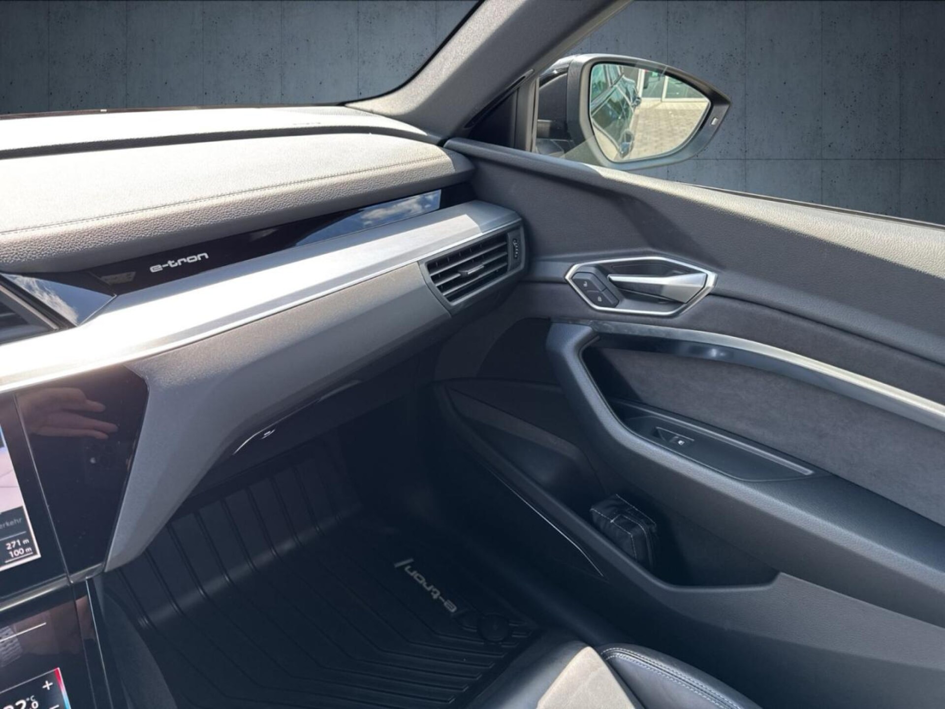 Audi Q8 e-tron S line