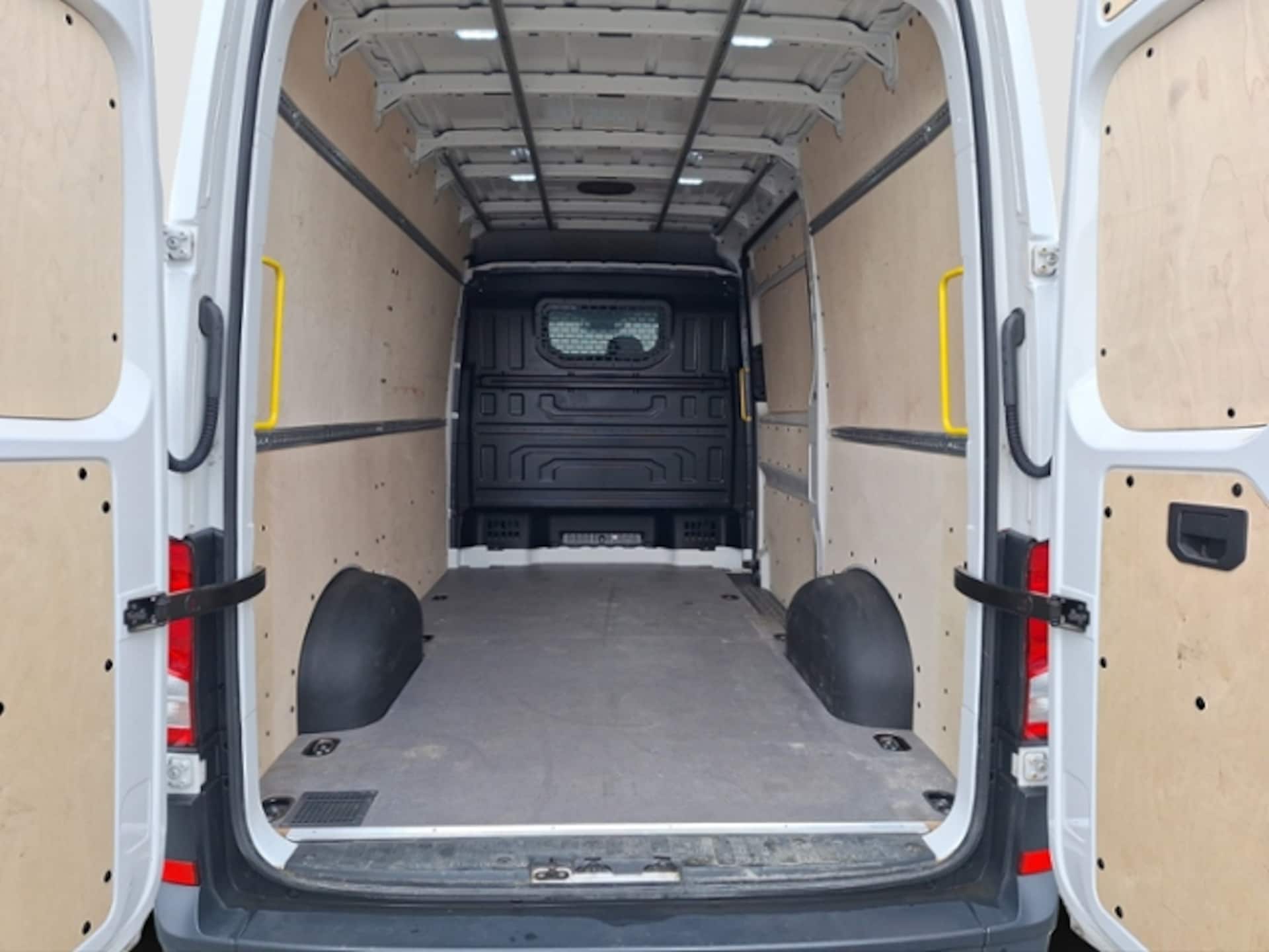 Volkswagen Crafter Kasten mittlerer Radstand