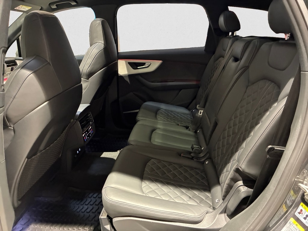 Bild som visar Audi Q7 SUV Q7 SUV 50 TDI quattro S line 286 hk tiptronic - för mer information kontakta din Audi Partner