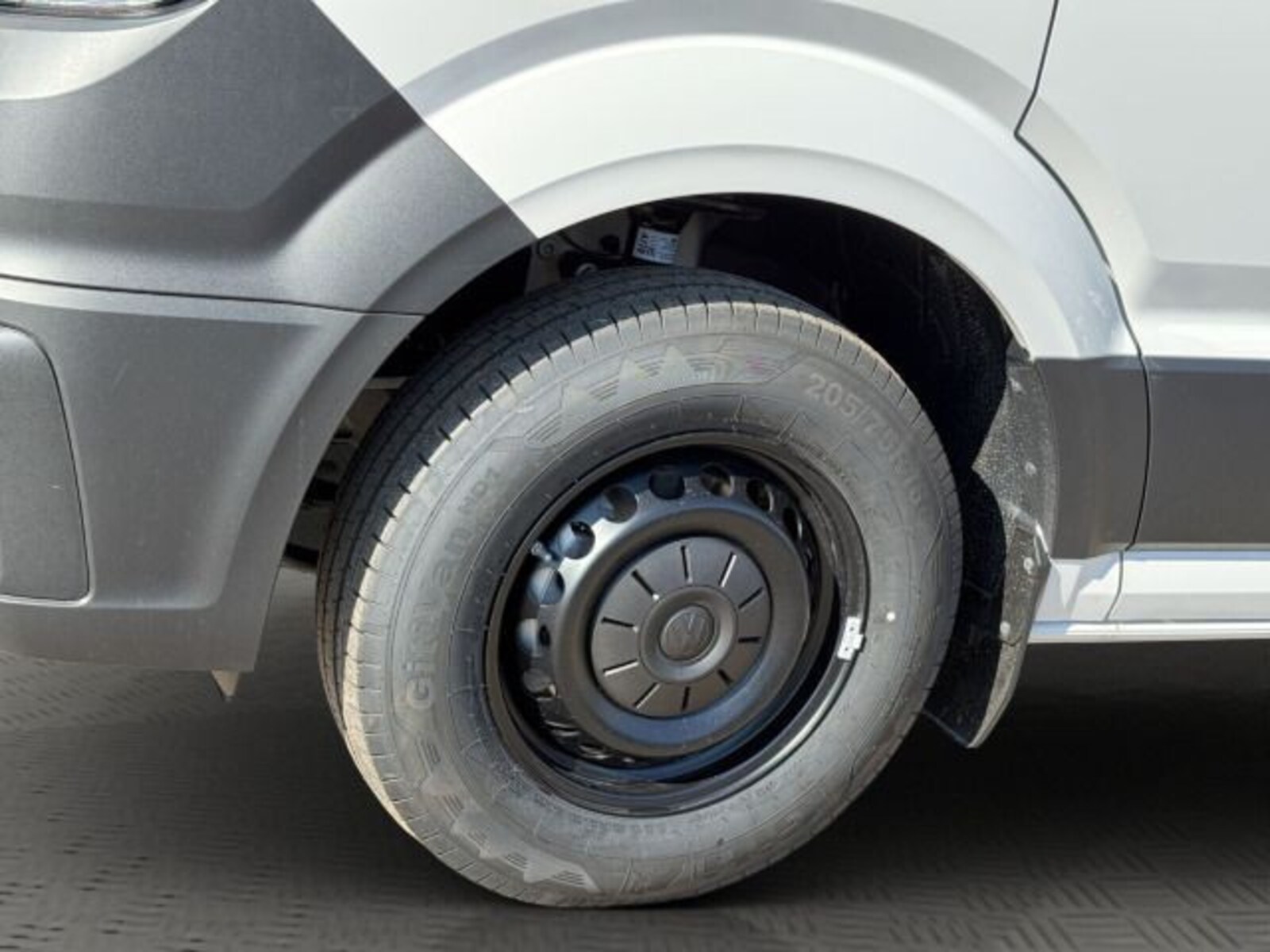Volkswagen Crafter Kasten mittlerer Radstand – Bild 8