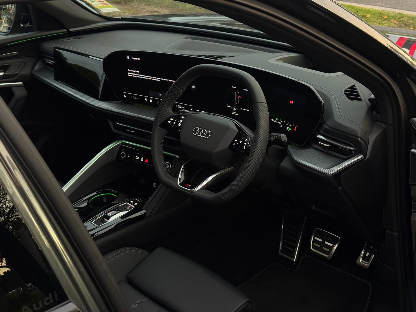 Image about Audi Q5 SUV TFSI quattro 200 kW sport