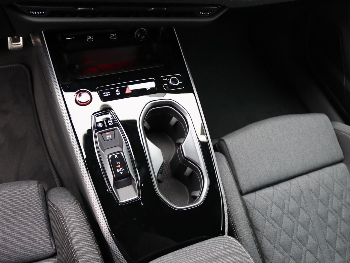 Bild über Audi A6 Avant TFSI 150 kW S tronic - für weitere Informationen kontaktieren Sie den Audi Partner