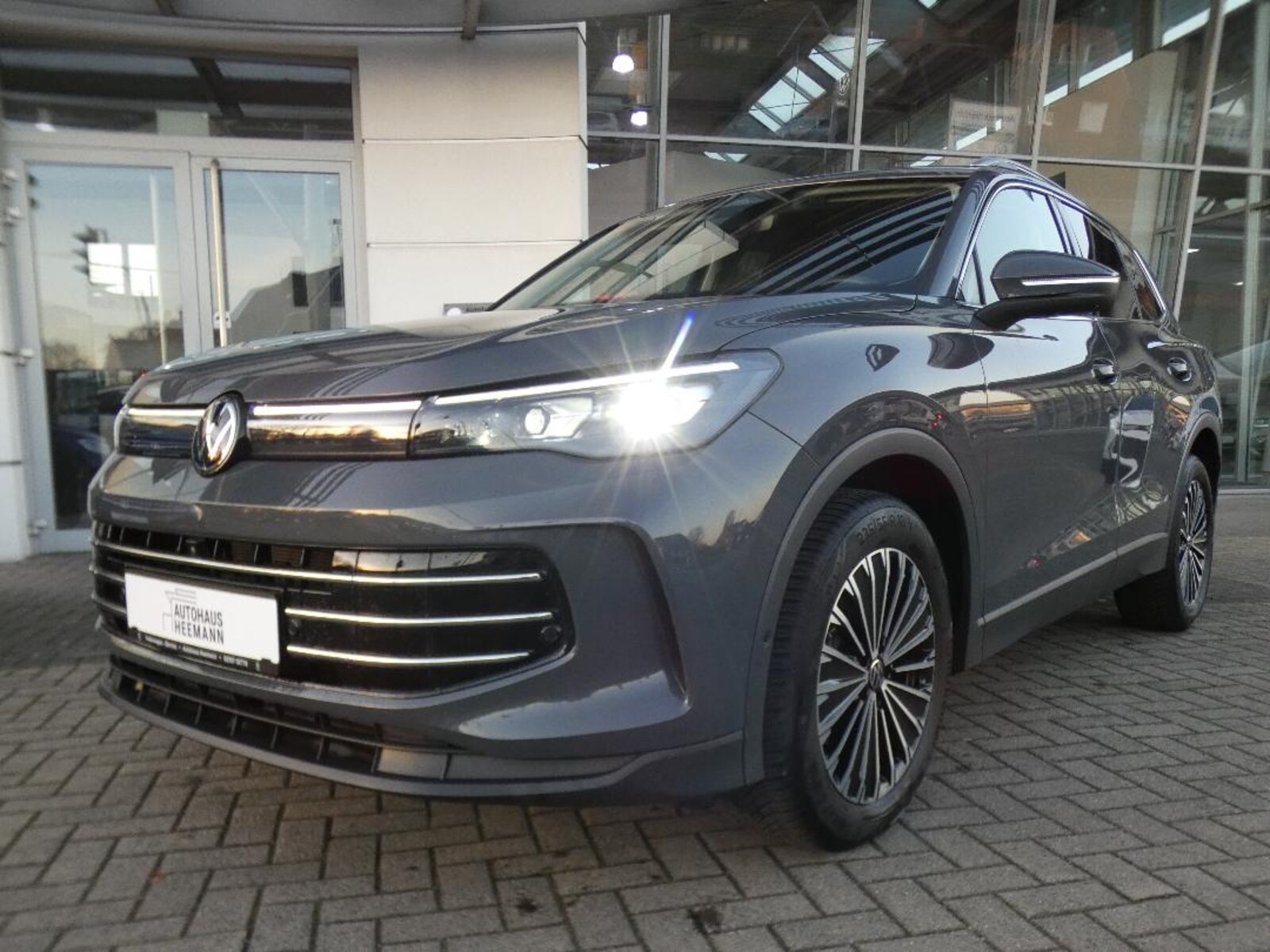 Volkswagen Tiguan – Bild 2