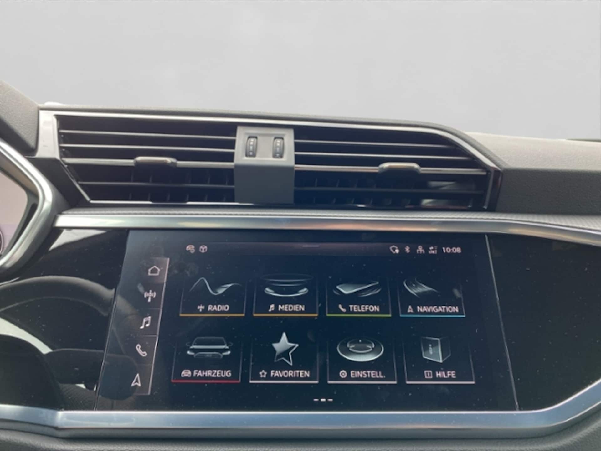 Audi Q3 Sportback S line