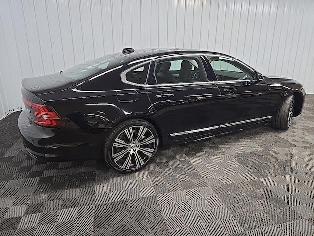 2025 Volvo S90