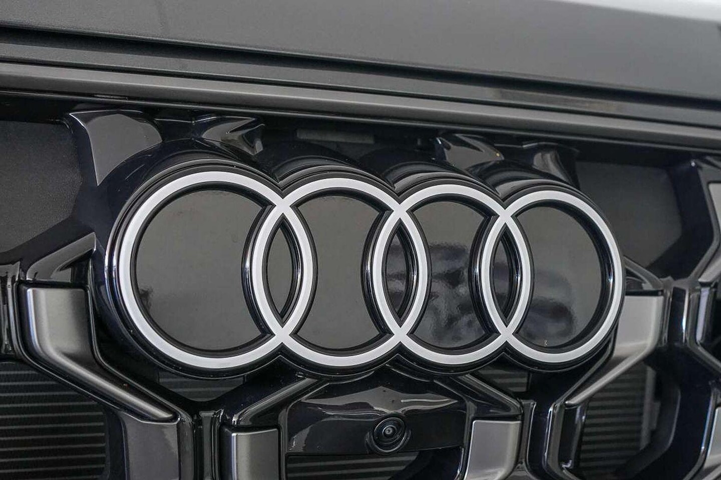 Image about Audi Q5 SUV TDI quattro 150 kW