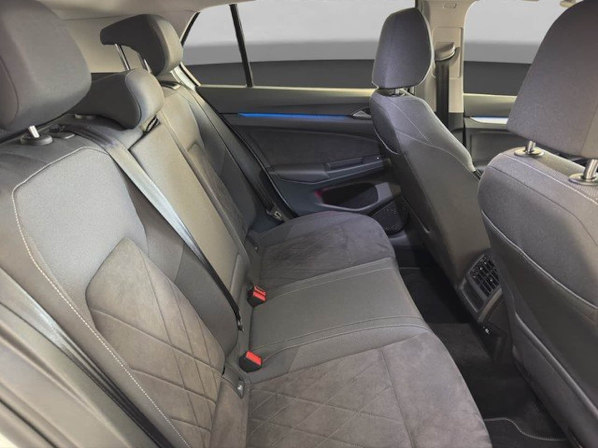 Volkswagen Golf Life